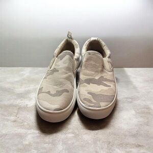 Women’s Camouflage Slip-On Shoes